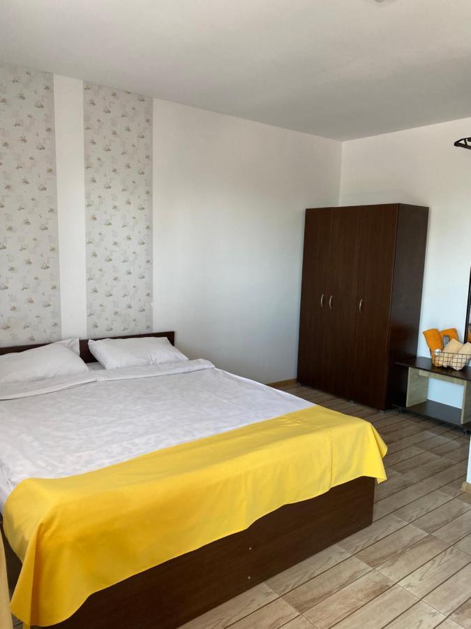 Casa De La Corbu Hotel Корбу Екстериор снимка
