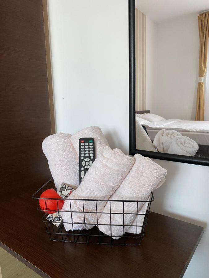 Casa De La Corbu Hotel Корбу Екстериор снимка